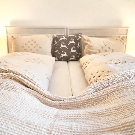 Double Room By Interlaken. Parking Därligen 외부 사진