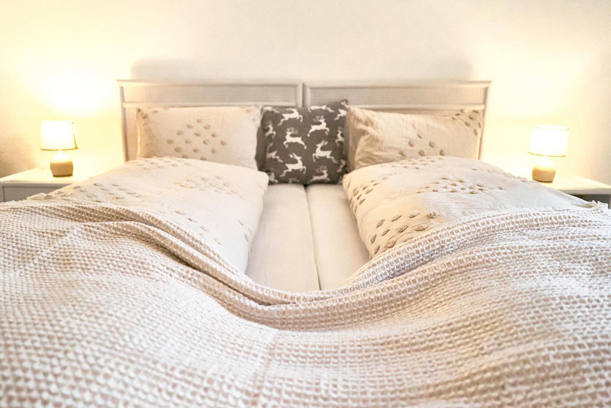 Double Room By Interlaken. Parking Därligen 외부 사진